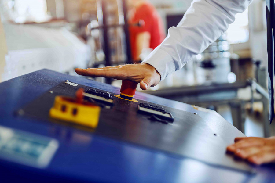 Stellantis Suspends Production in Russia