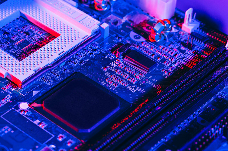 Chips, raw materials and energy prices affecting automotive