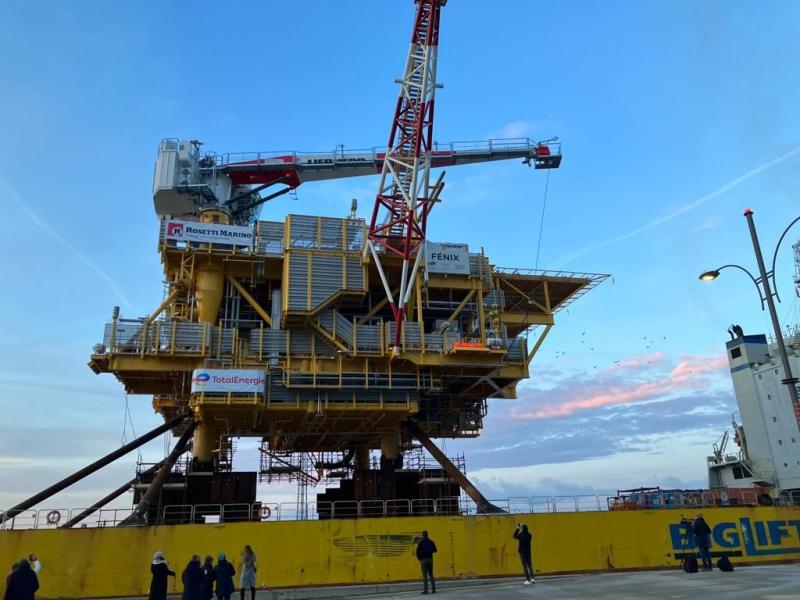 Salpata dal cantiere Rosetti Marino di Ravenna una piattaforma da 1.500 tonnellate